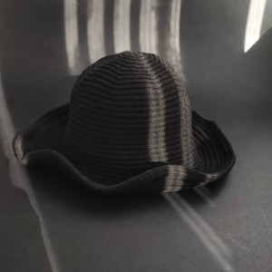 کلاه پاییزه زنانه بافت وارداتی مدل فلاپی.jpg