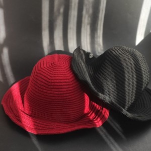 کلاه پاییزه زنانه بافت وارداتی مدل فلاپی | با لبه فنردار