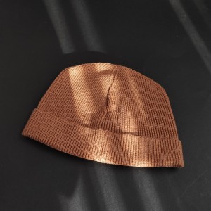 کلاه لئونی بافتنی.jpg