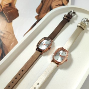 ساعت مچی  زنانه چرمی نوستالژی نایدو .jpg