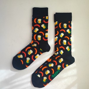 جوراب هپی ساکس طرح سوسیس و آبجو .jpg