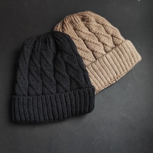 کلاه زمستانی بافت کودک داخل حوله ای.jpg