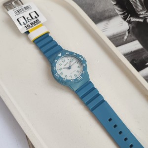 ساعت اورجینال Q&amp;Q  مدل VS50J010Y | شیک و اسپرت