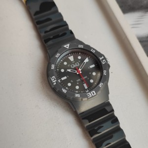 ساعت اورجینال Q&Q مدل VS50J010Y چریکی | شیک و اسپرت