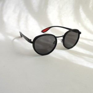 عینک آفتابی کلاسیک ریبن.jpg