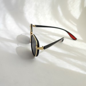 عینک آفتابی کلاسیک ریبن.jpg