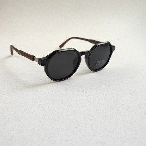 عینک آفتابی پلاریزه پلیس.jpg