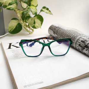 عینک بلوکات گربه‌ای زنانه.jpg