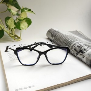 عینک بلوکات گربه‌ای زنانه.jpg