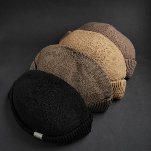 کلاه لئونی بافتنی ساده وارداتی.jpg