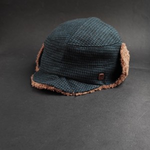 کلاه خلبانی زمستانی چهارخونه.jpg