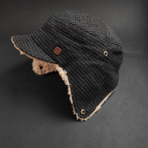کلاه خلبانی زمستانی چهارخونه.jpg