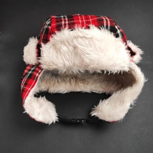 کلاه ترپر زمستانی چهارخانه با لبه برگردان خز