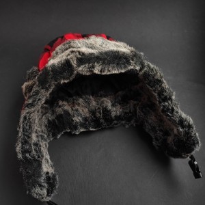 کلاه ترپر زمستانی چهارخانه با لبه برگردان خز