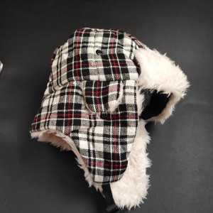 کلاه ترپر زمستانی چهارخانه با لبه برگردان خز