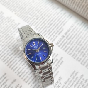 ساعت مچی زنانه کاسیو (casio) استیل صفحه آبی .jpg.jpg