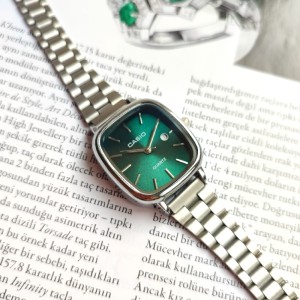 ساعت مچی زنانه کاسیو اولدمانی ( CASIO) با صفحه سبز زمردی | خاص و یونیک