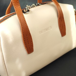 کیف دستی کوچک چرمی زنانه هرمس (HERMES )مدل هیوا | شیک و متفاوت