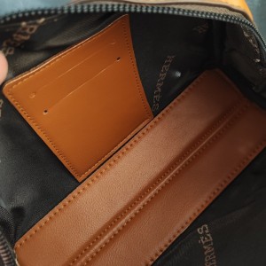 کیف دستی کوچک چرمی زنانه هرمس (HERMES )مدل هیوا | شیک و متفاوت