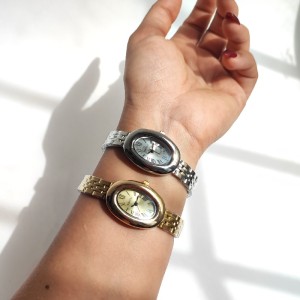 ساعت مچی بیضی زنانه استیل نایدو Naidu با حروف یونانی | متفاوت و خاص