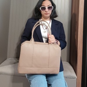 کیف دستی زنانه اداری و دانشجویی مدل توتو.jpg