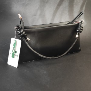 کیف چرمی زنانه برند بنو (Beno) پشت.jpg