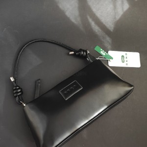 کیف چرمی زنانه برند بنو (Beno).jpg