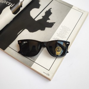 عینک آفتابی ویفرر یونیسکس طرح Ray-Ban مشکی .jpg