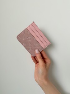 جاکارتی اسپرت لوئی وی