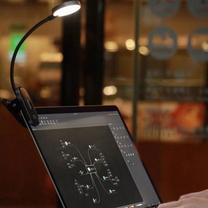 چراغ مطالعه باسئوس مدل DGXC-02