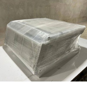 تخت تاشو قابل حمل یک شکن برقی با حفاظ نرده‌ای