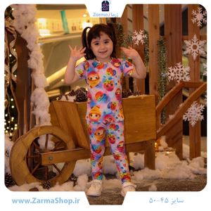 ست تیشرت پنبه و شلوارک کتان پسرانه طرح دایناسورهای کوچولو (رنگ کرم)