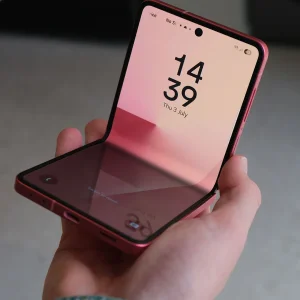 گوشی موبایل سامسونگ مدل Galaxy Z Flip 7 تک سیم‌کارت ظرفیت 512 گیگابایت و رم 12 گیگابایت - ویتنام