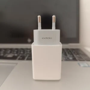 شارژر دیواری 10 وات اوپو مدل AK933YH به همراه کابل USB-C