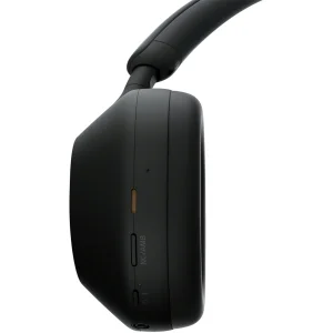 هدفون بی‌سیم سونی مدل WH-1000XM5 با نویز کنسلینگ فعال (ANC)، درگاه شارژ USB Type-C، دارای 4 میکروفون با فناوری Beamforming، پشتیبانی از دستیار صوتی، قابلیت اتصال همزمان به دو دستگاه