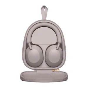 هدفون بی‌سیم سونی مدل WH-1000XM5 با نویز کنسلینگ فعال (ANC)، درگاه شارژ USB Type-C، دارای 4 میکروفون با فناوری Beamforming، پشتیبانی از دستیار صوتی، قابلیت اتصال همزمان به دو دستگاه