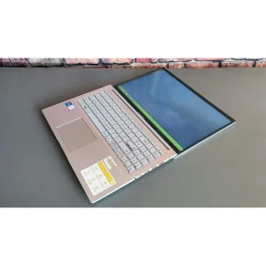 لپ‌تاپ ایسوس مدل Vivobook X1504ZA-NJ247 با پردازنده Core i7-1255U، رم DDR4 8GB با فرکانس 3200MHz، حافظه SSD با ظرفیت 512GB، نمایشگر 15.6 اینچ IPS با وضوح Full HD