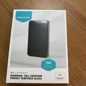 محافظ صفحه نمایش حریم شخصی نیلکین مدل Guardian مناسب برای گوشی موبایل اپل iPhone 14 Pro Max