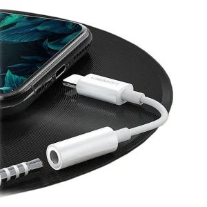 مبدل لایتنینگ به جک 3.5 میلی متری یوگرین مدل 30759-US212
