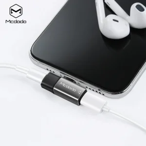 مبدل لایتنینگ 1 به 2 مک دودو مدل CA-618