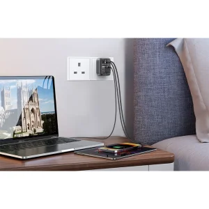 شارژر دیواری 30 وات یوگرین مدل 15261