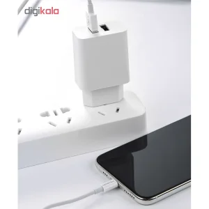 شارژر دیواری مک دودو مدل CH-6720 به همراه کابل تبدیل لایتنینگ