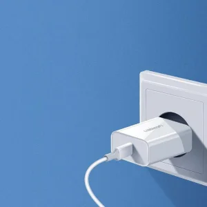 شارژر دیواری 20 وات یوگرین مدل 60450