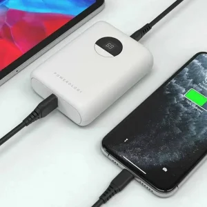 پاوربانک 20 وات پاورولوجی مدل Ultra-Compact ظرفیت 10000 میلی‌آمپرساعت به همراه کابل USB-C