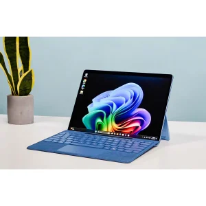 تبلت 13 اینچی مایکروسافت مدل Surface Pro 11-Snapdragon X Elite OLED ظرفیت 1 ترابایت و رم 16 گیگابایت به همراه کیبورد Surface Pro Copilot و قلم Slim Pen 2