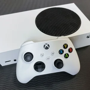 مجموعه کنسول بازی مایکروسافت مدل Xbox Series S ظرفیت 512 گیگابایت به همراه دسته اضافی