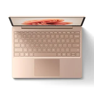 لپ‌تاپ مایکروسافت مدل Surface Laptop Go 3 با پردازنده Core i5-1235U، رم LPDDR5 8GB، حافظه SSD با ظرفیت 256GB، نمایشگر لمسی 12.4 اینچ PixelSense، دارای حسگر اثر انگشت، سیستم‌عامل Windows 11