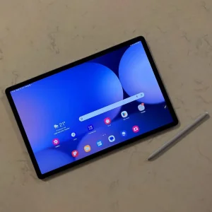 تبلت 12.4 اینچ سامسونگ مدل Galaxy Tab S10 Plus Wi-Fi ظرفیت 256 گیگابایت و رم 12 گیگابایت به همراه کیبورد