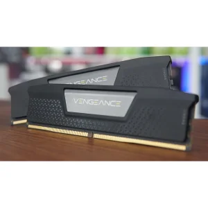رم دسکتاپ DDR5 دو کاناله 6000 مگاهرتز CL40 کورسیر مدل VENGEANCE  ظرفیت 32 گیگابایت