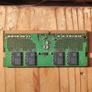 رم لپ‌تاپ DDR4 تک کاناله 2133 مگاهرتز cl17 سامسونگ مدل 1Rx8 PC4 ظرفیت 8 گیگابایت